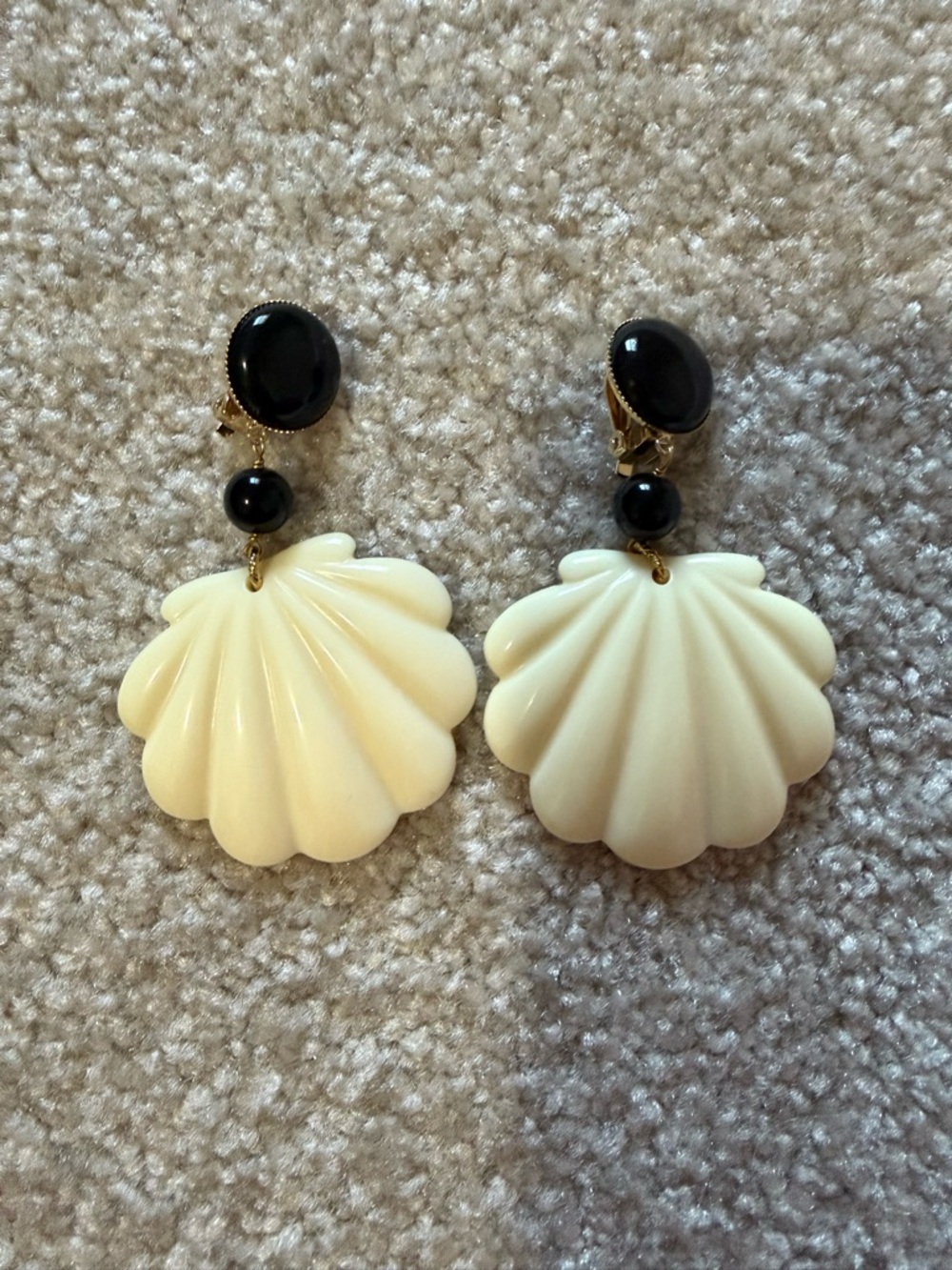 Sezane Ivory Shell Drop Earrings with Black Accent